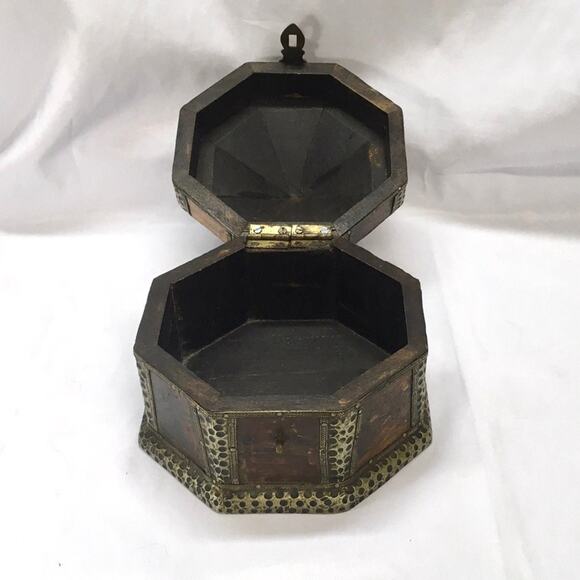Vintage 60s 70s Treasure Jewelry Trinket Chest Box Ornate Hexagon - Picture 4 of 9